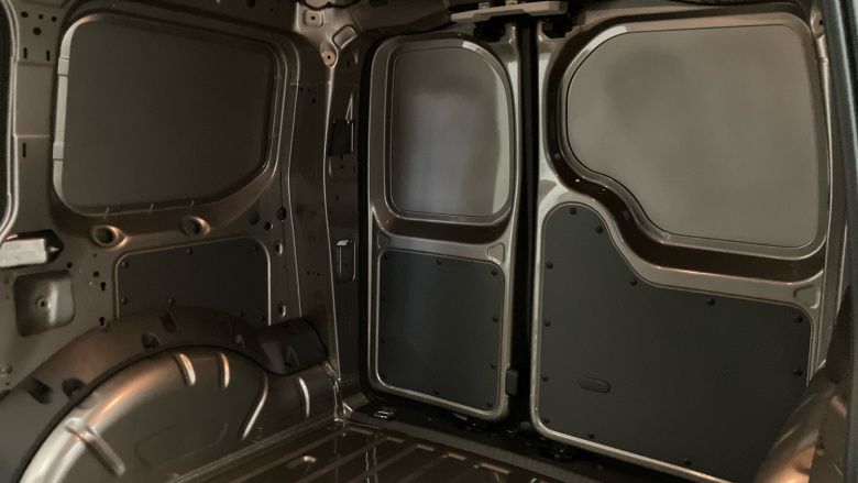 Volkswagen Caddy Cargo C20 Diesel 2.0 TDI 122PS Commerce Pro Van DSG [Tech Pack]